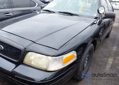 2011 Ford Crown Victoria Police Interceptor z USA, uszkodzony, nr VIN 2FABP7BV9BX141326